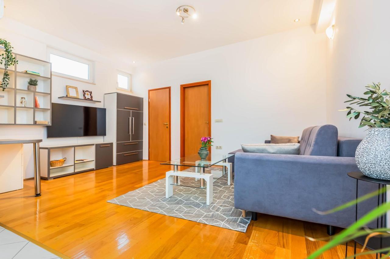 Beachfront Apartment جيسينتسي المظهر الخارجي الصورة