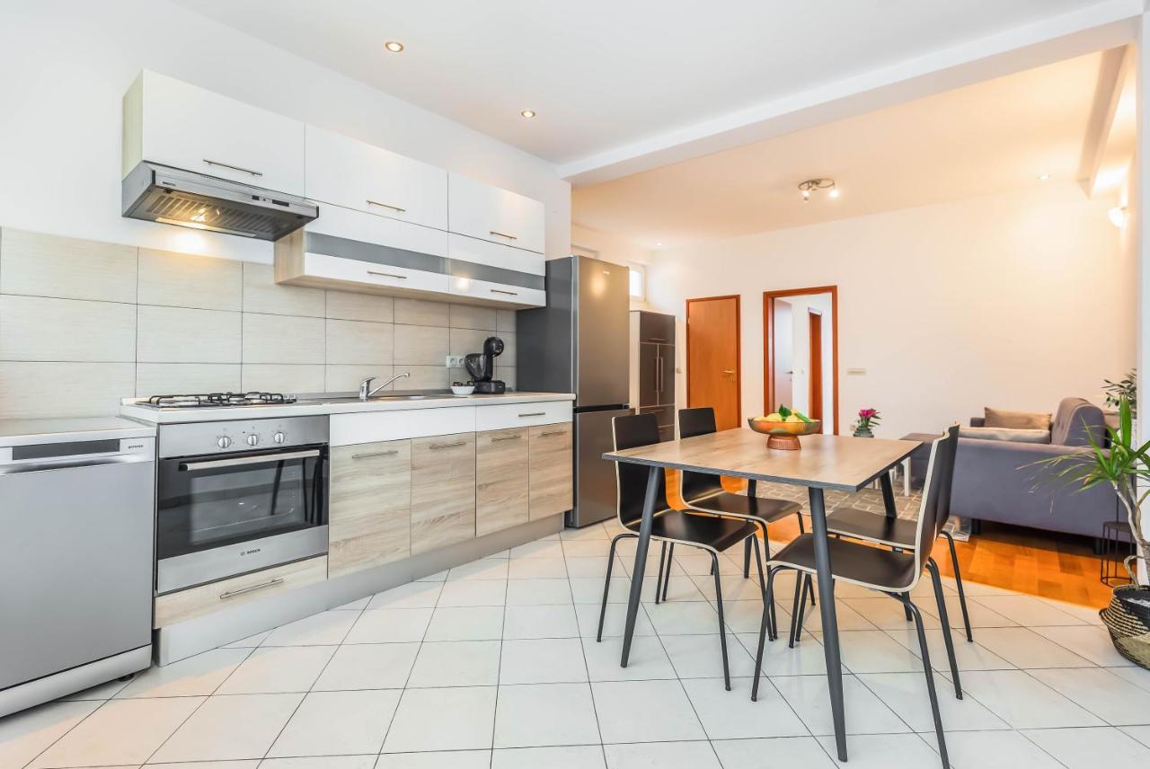 Beachfront Apartment جيسينتسي المظهر الخارجي الصورة